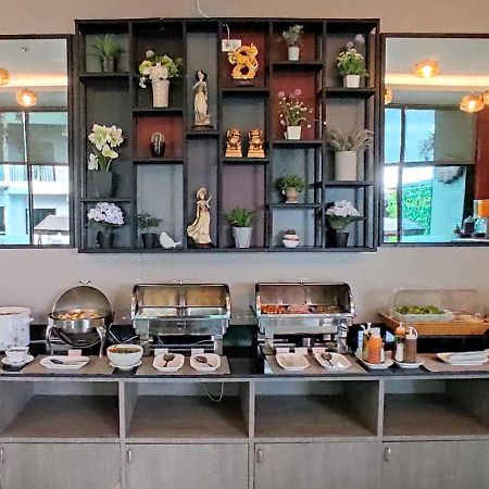 J.P.Grand Hotel Trat Buitenkant foto