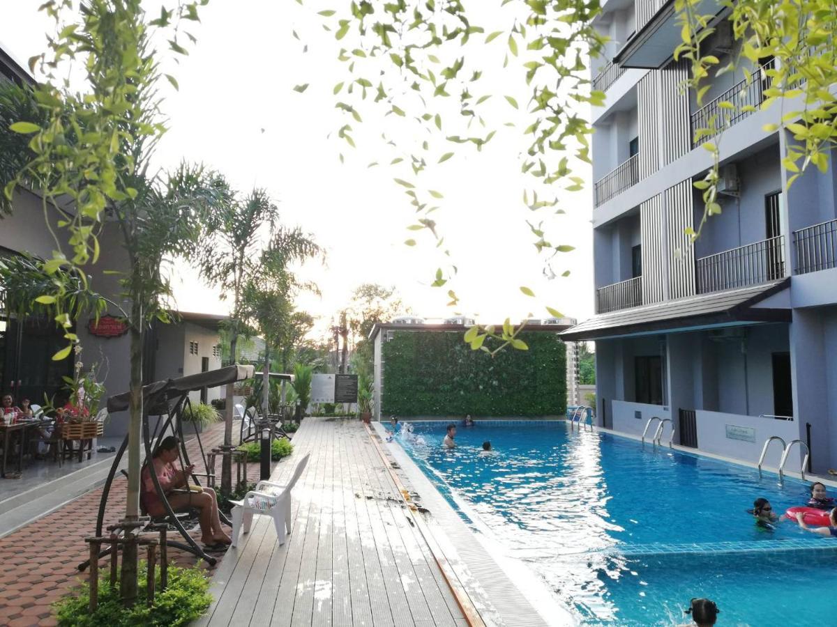 J.P.Grand Hotel Trat Buitenkant foto