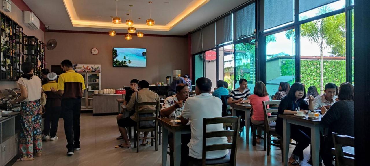 J.P.Grand Hotel Trat Buitenkant foto