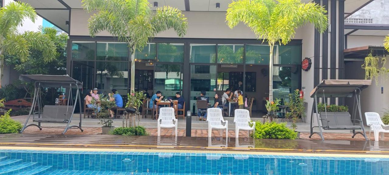 J.P.Grand Hotel Trat Buitenkant foto