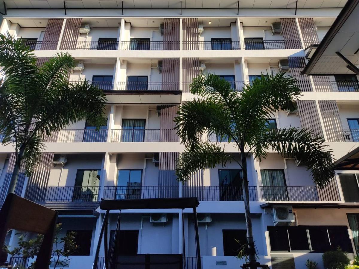 J.P.Grand Hotel Trat Buitenkant foto