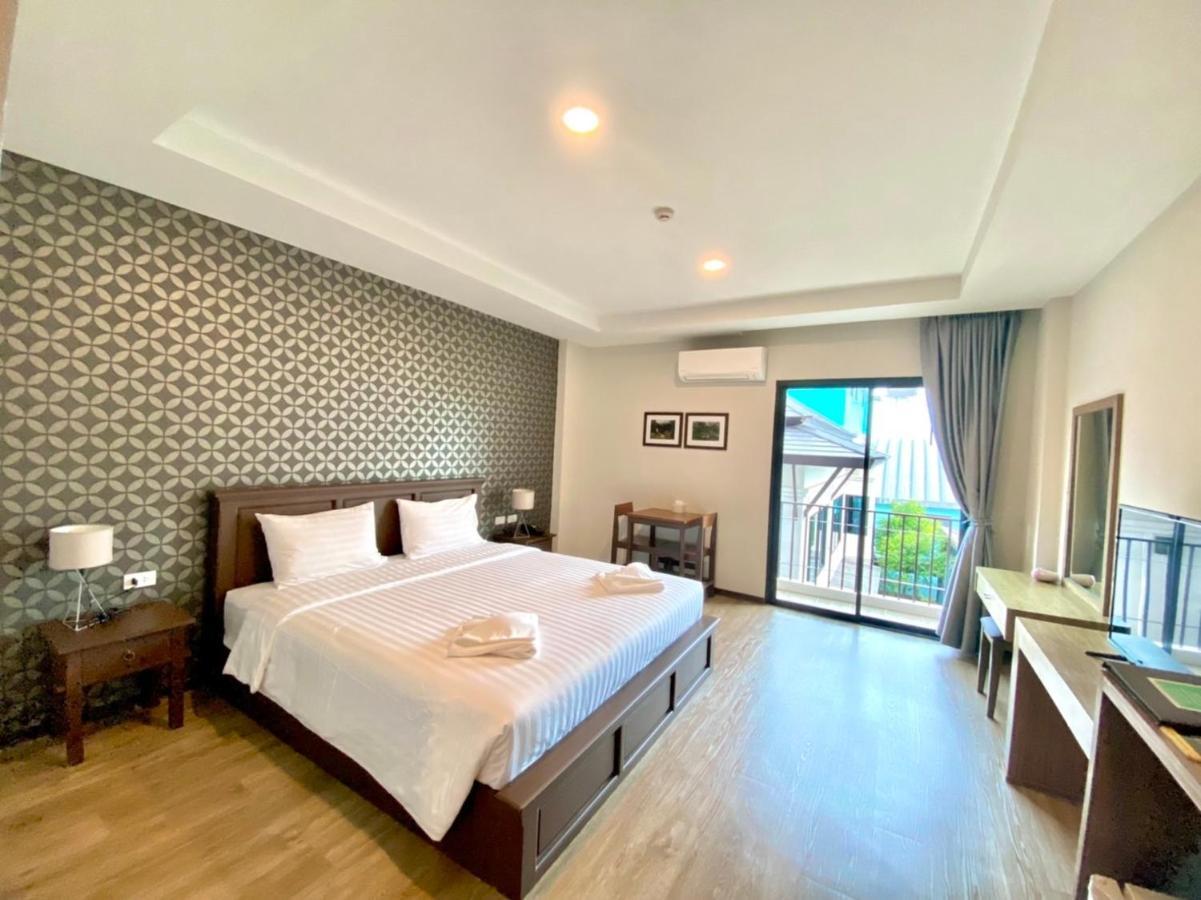 J.P.Grand Hotel Trat Buitenkant foto