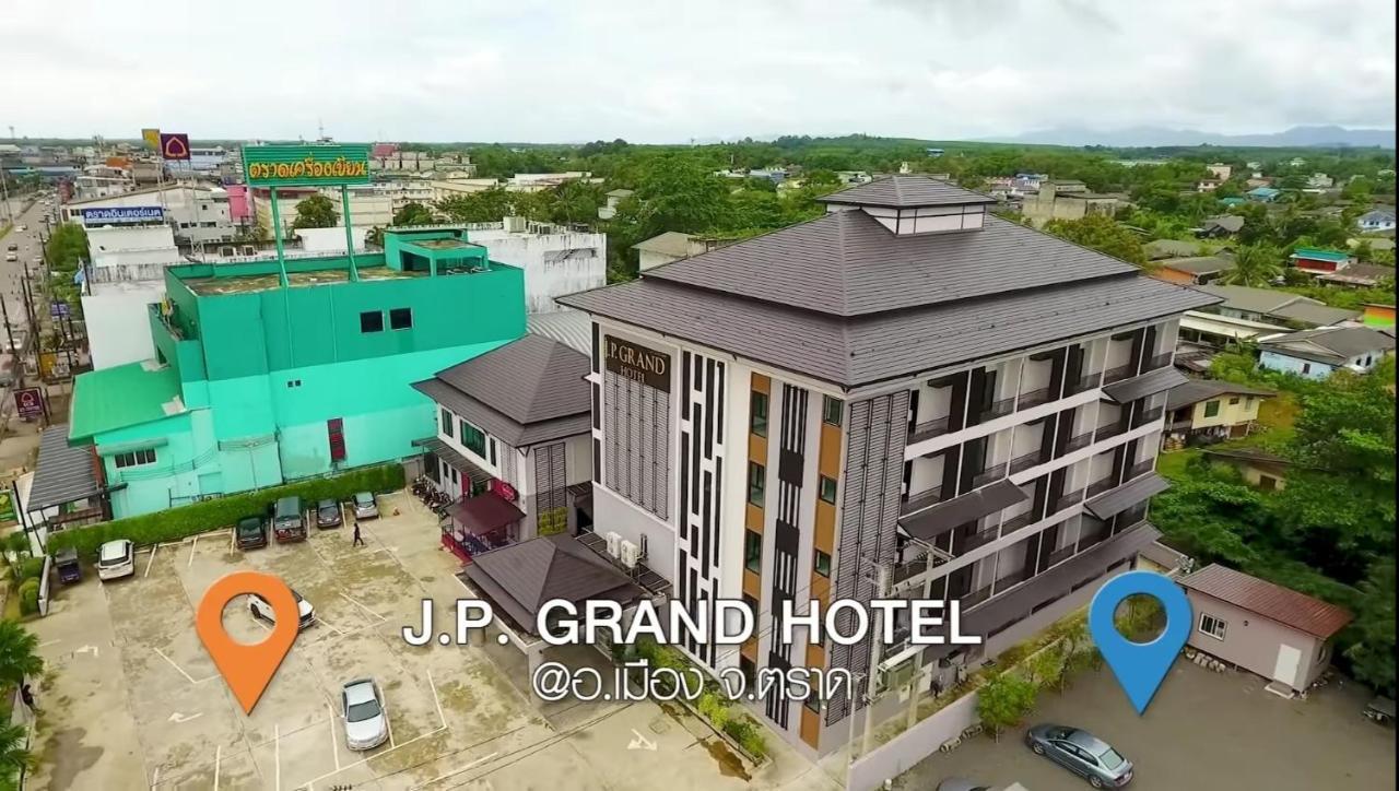J.P.Grand Hotel Trat Buitenkant foto
