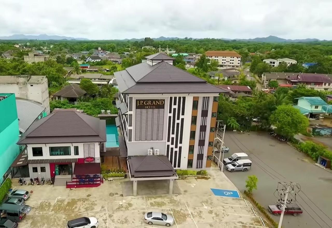 J.P.Grand Hotel Trat Buitenkant foto