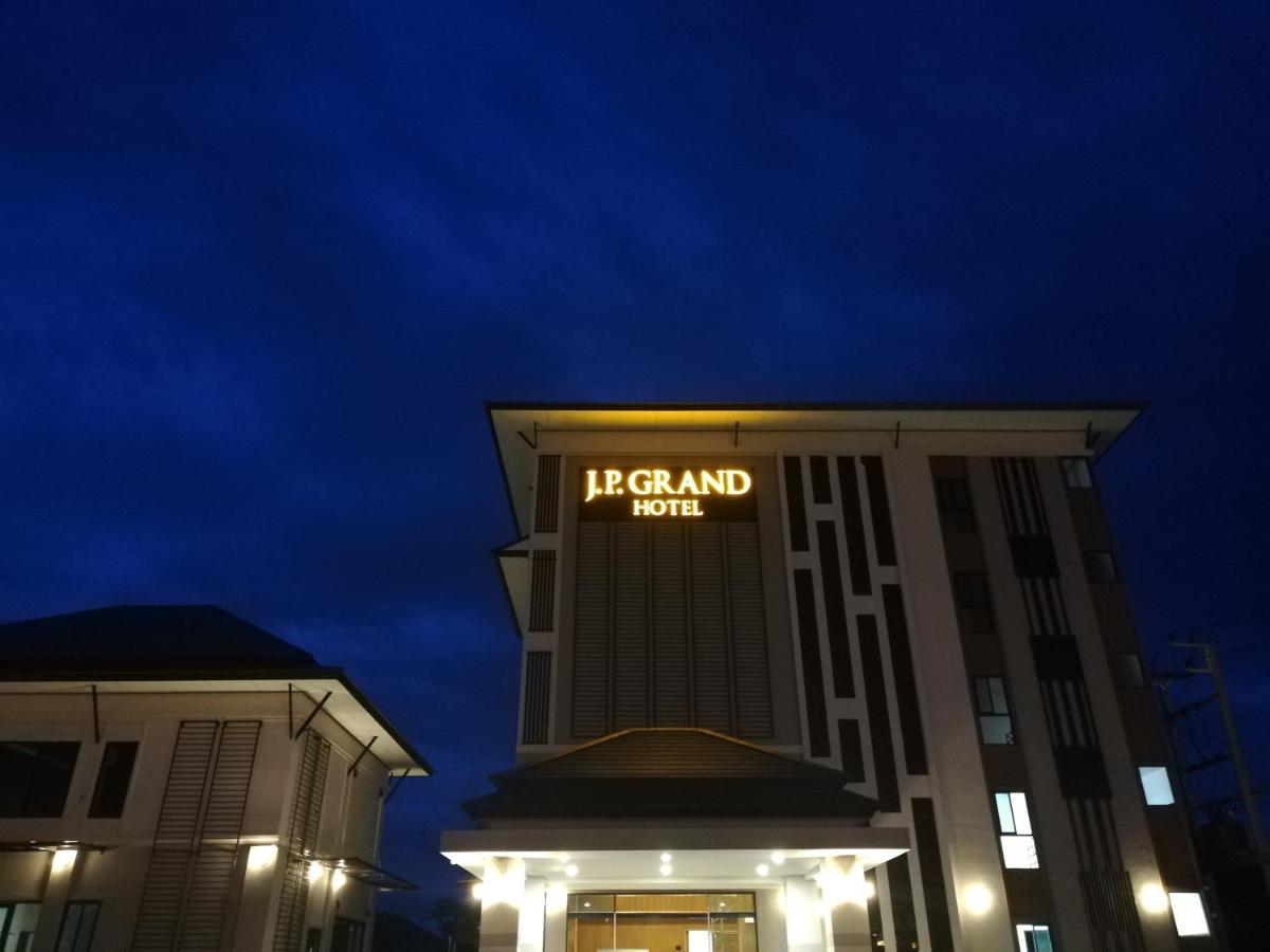 J.P.Grand Hotel Trat Buitenkant foto