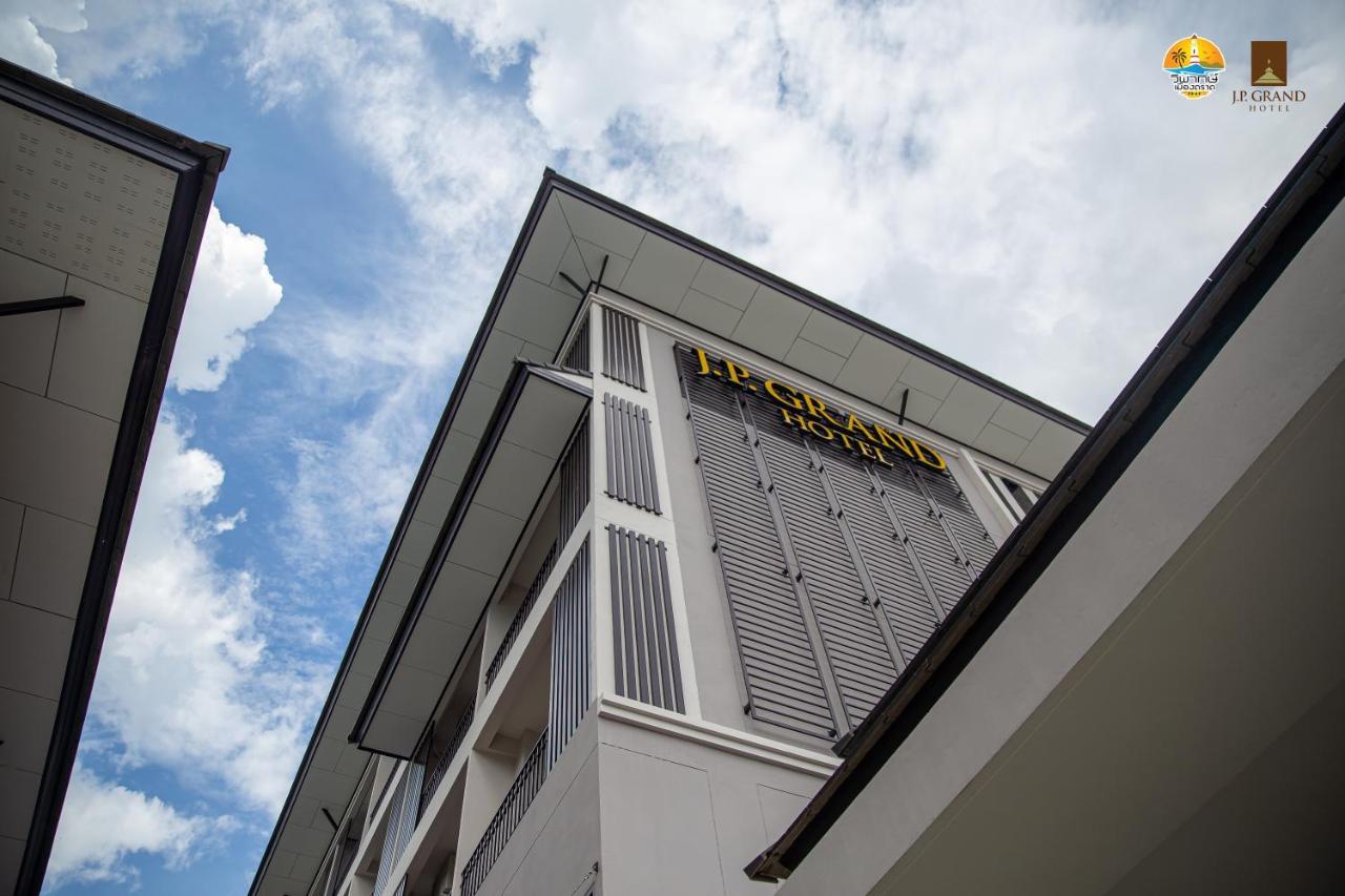 J.P.Grand Hotel Trat Buitenkant foto