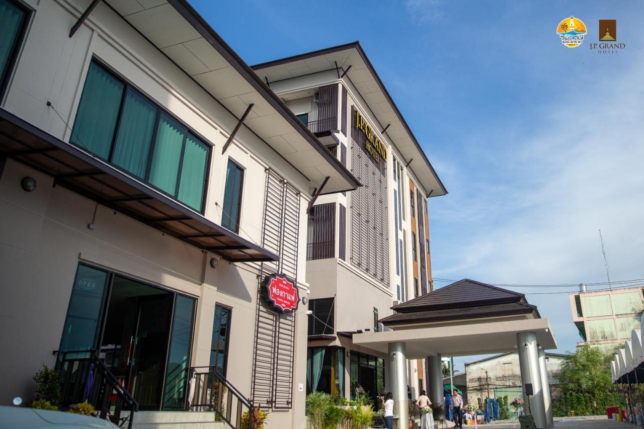 J.P.Grand Hotel Trat Buitenkant foto