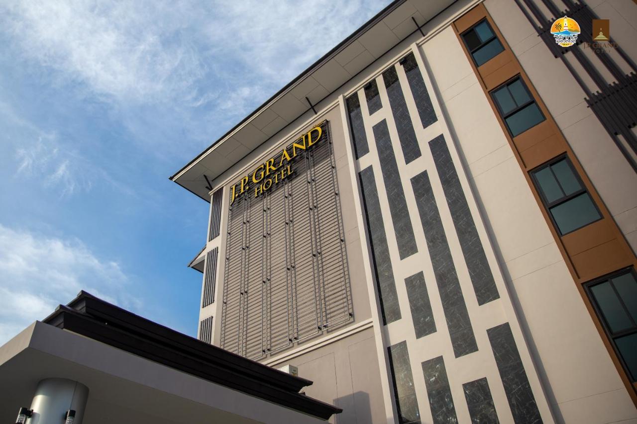 J.P.Grand Hotel Trat Buitenkant foto