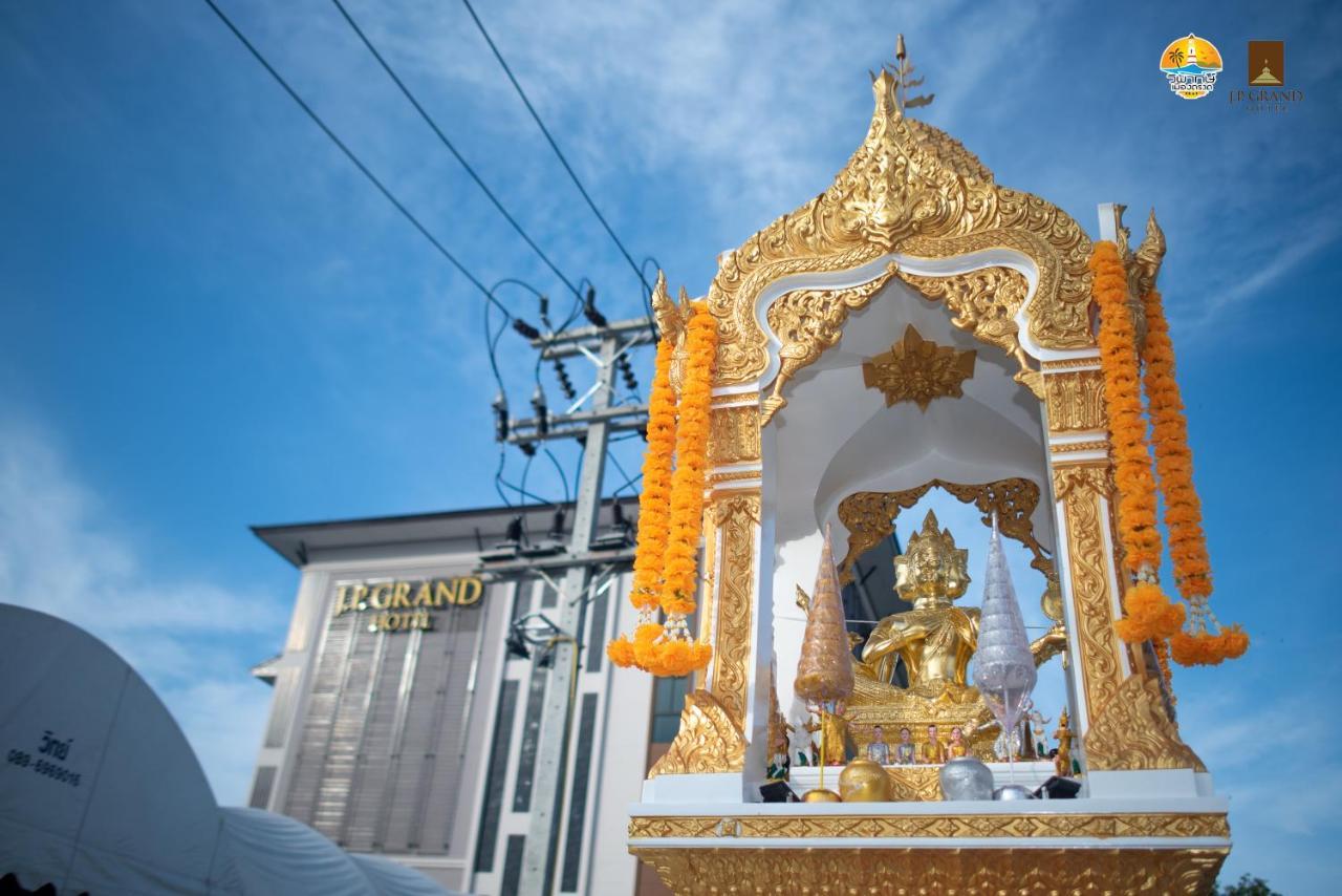 J.P.Grand Hotel Trat Buitenkant foto